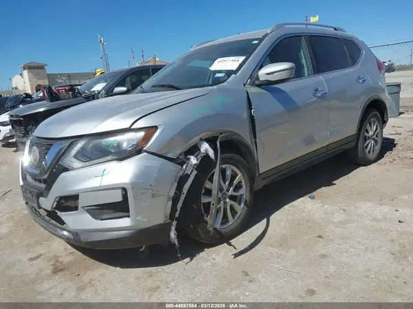 KNMAT2MVXJP581836 2018 NISSAN ROGUE - Image 2
