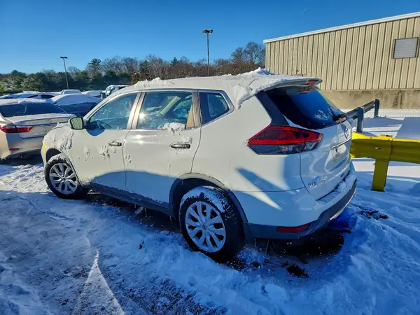KNMAT2MVXJP588172 2018 NISSAN ROGUE - Image 2