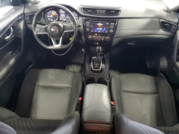 KNMAT2MVXJP589256 2018 NISSAN ROGUE - Image 8