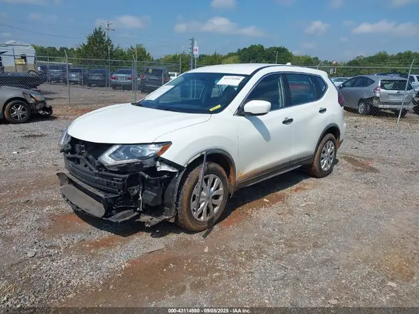 KNMAT2MVXJP589984 2018 NISSAN ROGUE - Image 2