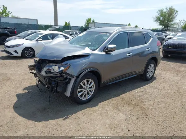 KNMAT2MVXJP590424 2018 NISSAN ROGUE - Image 2