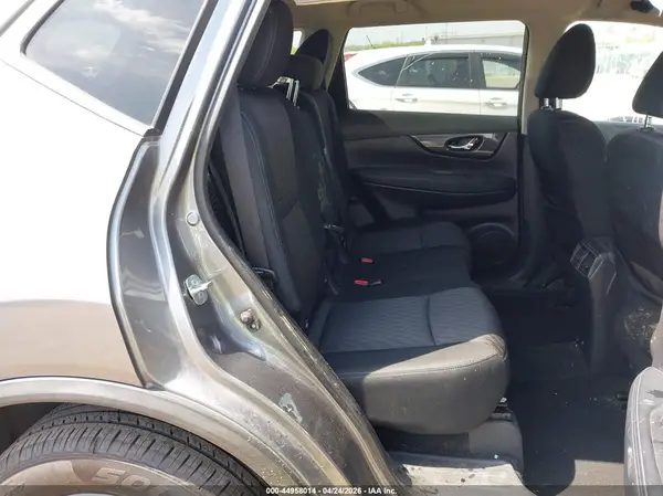 KNMAT2MVXJP590424 2018 NISSAN ROGUE - Image 8