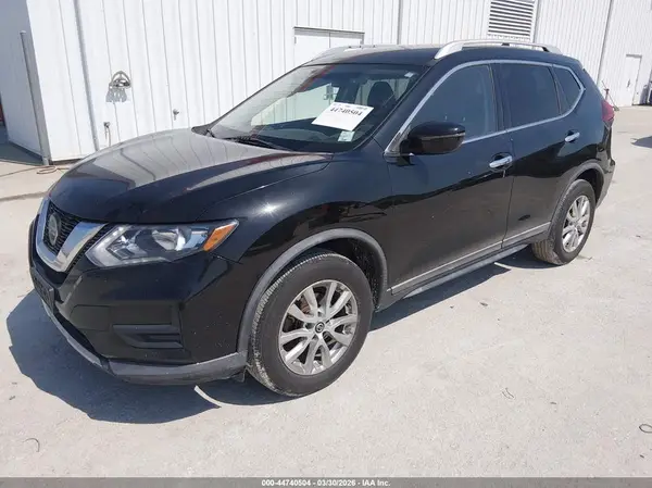 KNMAT2MVXJP593355 2018 NISSAN ROGUE - Image 2