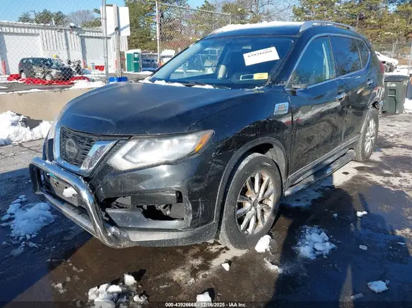 KNMAT2MVXJP595199 2018 NISSAN ROGUE - Image 2