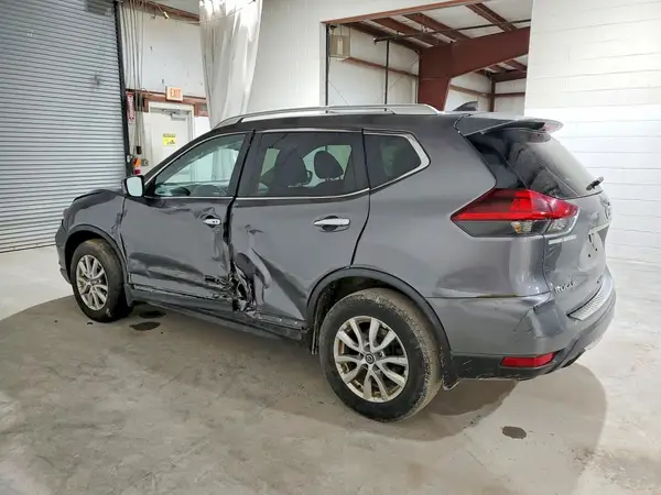 KNMAT2MVXJP597132 2018 NISSAN ROGUE - Image 2