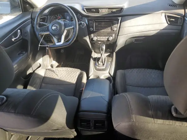 KNMAT2MVXJP597311 2018 NISSAN ROGUE - Image 8