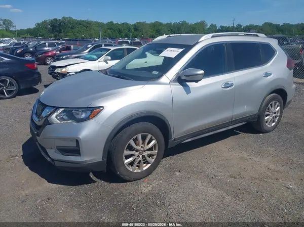 KNMAT2MVXJP599222 2018 NISSAN ROGUE - Image 2