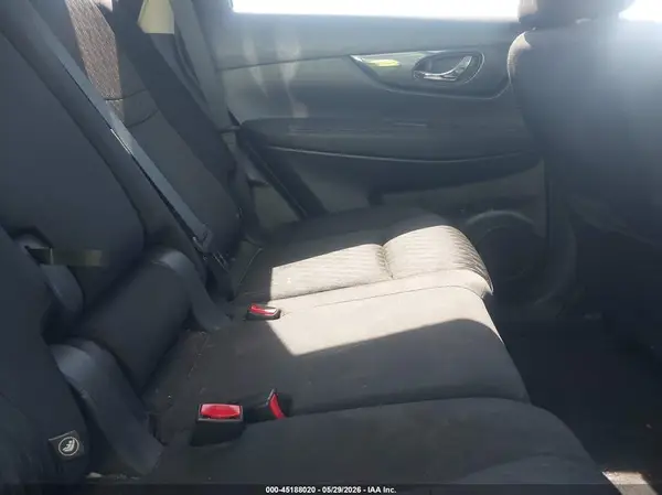 KNMAT2MVXJP599222 2018 NISSAN ROGUE - Image 8
