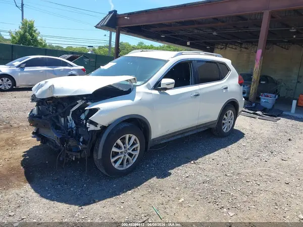 KNMAT2MVXJP599494 2018 NISSAN ROGUE - Image 2