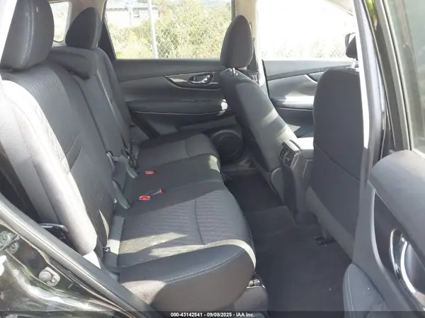 KNMAT2MVXJP601681 2018 NISSAN ROGUE - Image 8