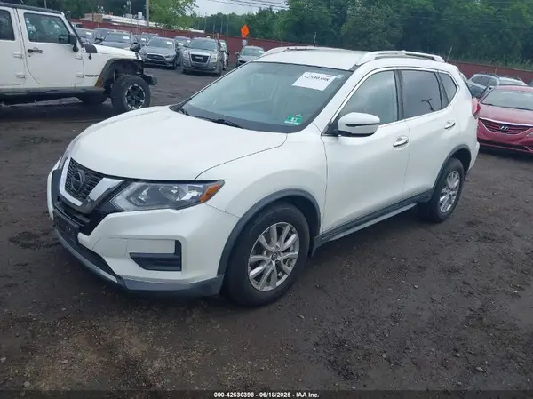 KNMAT2MVXJP604242 2018 NISSAN ROGUE - Image 2