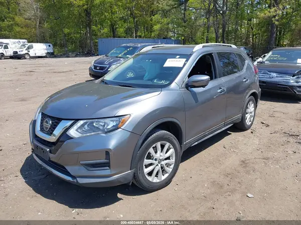 KNMAT2MVXJP609313 2018 NISSAN ROGUE - Image 2