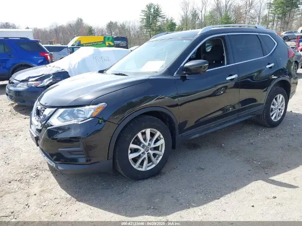 KNMAT2MVXJP610705 2018 NISSAN ROGUE - Image 2