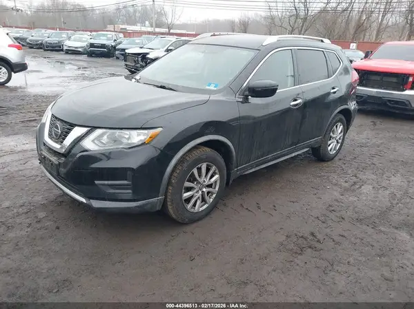 KNMAT2MVXJP610834 2018 NISSAN ROGUE - Image 2