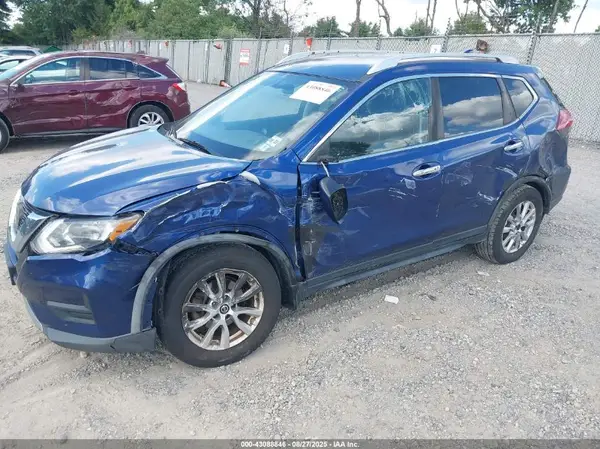 KNMAT2MVXJP612213 2018 NISSAN ROGUE - Image 2