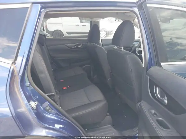 KNMAT2MVXJP612213 2018 NISSAN ROGUE - Image 8