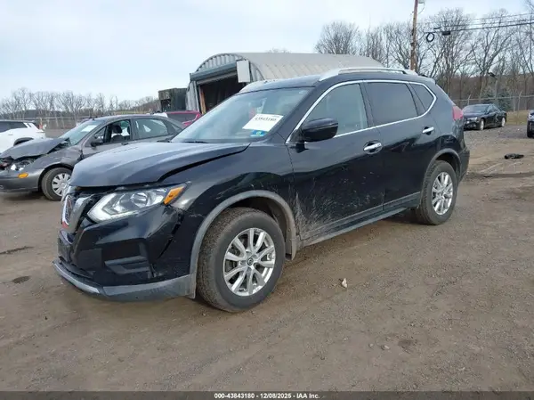 KNMAT2MVXJP621428 2018 NISSAN ROGUE - Image 2