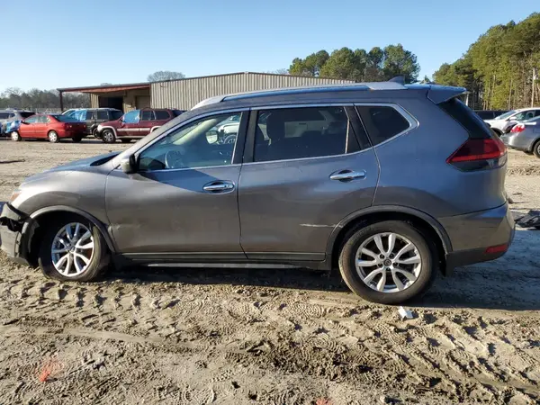KNMAT2MVXJP621557 2018 NISSAN ROGUE - Image 2
