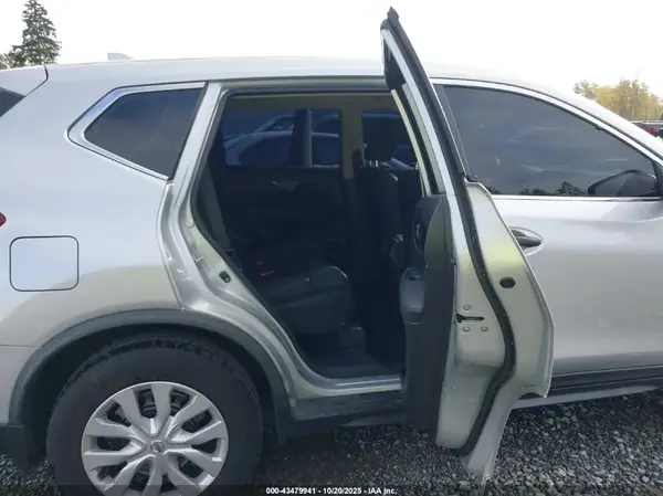 KNMAT2MVXLP517055 2020 NISSAN ROGUE - Image 8