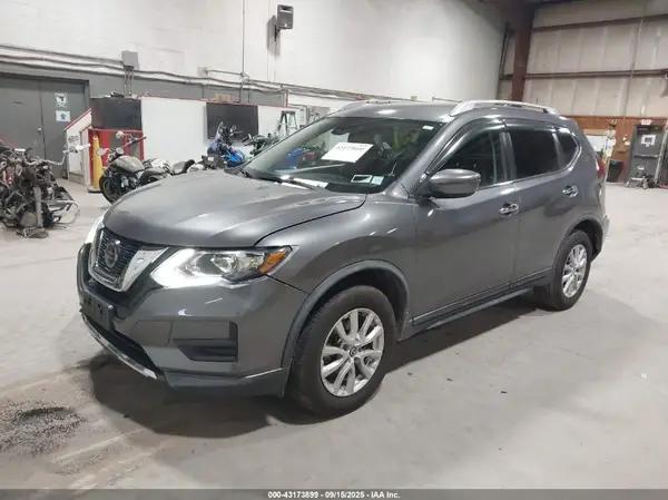 KNMAT2MVXLP527956 2020 NISSAN ROGUE - Image 2