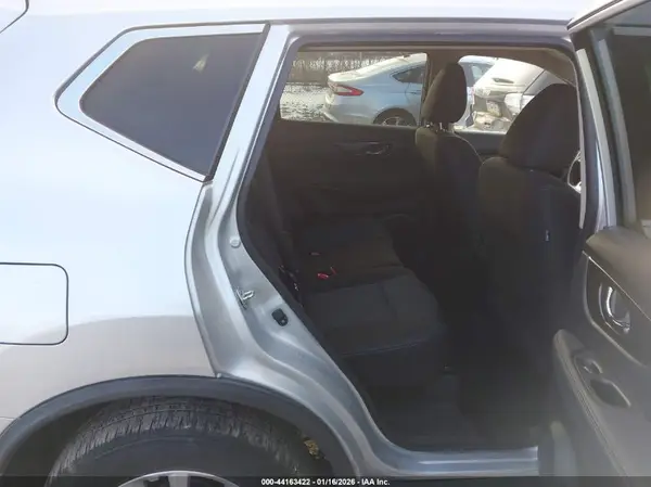 KNMAT2MVXLP542165 2020 NISSAN ROGUE - Image 8