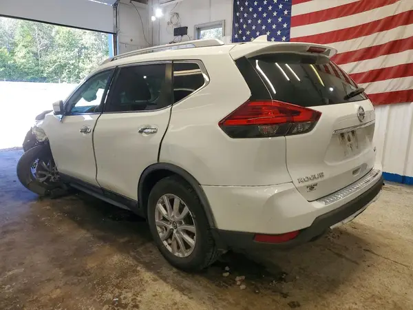 KNMATMV6HP597476 2017 NISSAN ROGUE - Image 2