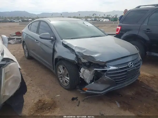 LMHD84LF1KU745493 2019 HYUNDAI ELANTRA - Image 1