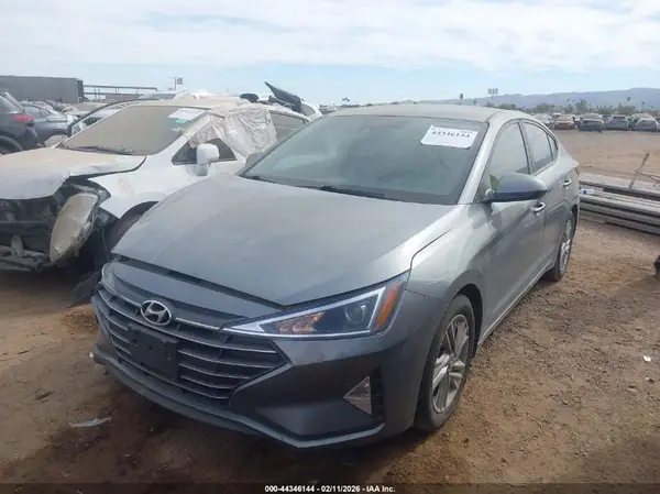 LMHD84LF1KU745493 2019 HYUNDAI ELANTRA - Image 2
