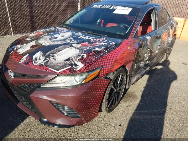 LOT-1-44466490 2018 TOYOTA CAMRY - Image 2