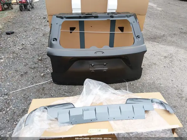 LOT-1-44734889 2023 FORD EXPLORER - Image 8