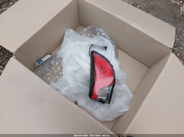 LOT-1-44741908 2020 FORD ESCAPE - Image 8