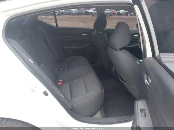 LOT-1-45047399 2020 NISSAN ALTIMA - Image 8