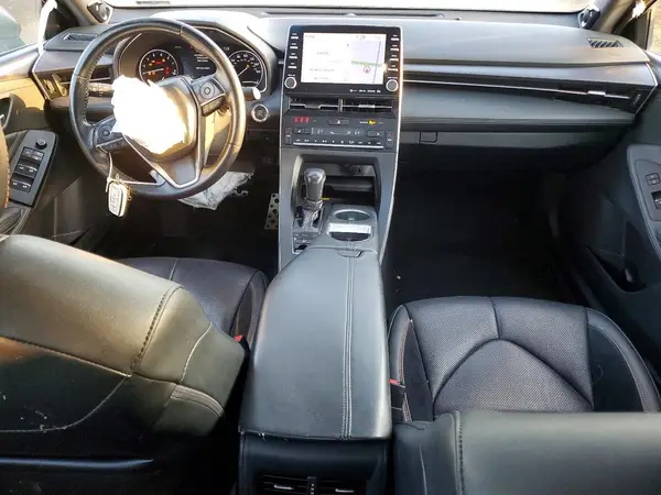 LOT-3-47739986 2020 TOYOTA AVALON - Image 8