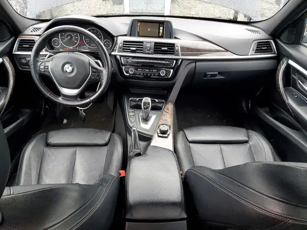 LOT-3-48196836 2016 BMW 3ER - Image 8