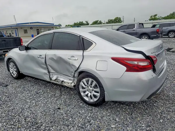 LOT-3-53017626 2018 NISSAN ALTIMA - Image 2