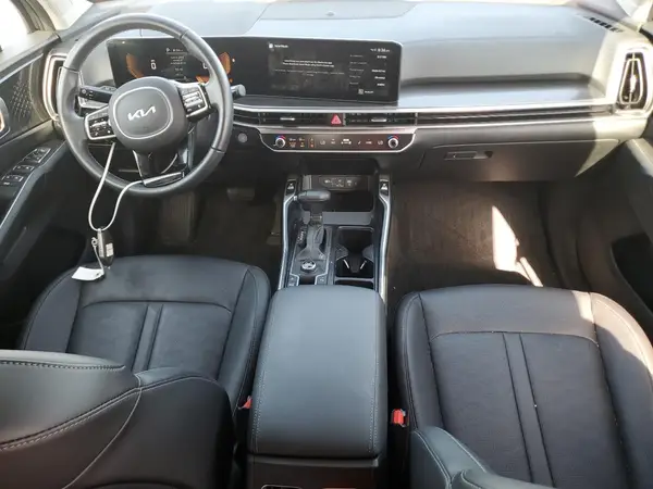 LOT-3-53537096 2025 KIA SORENTO - Image 8