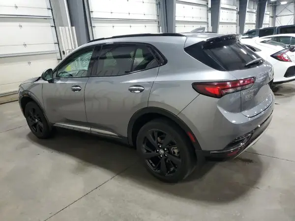 LRBAZLR40ND050073 2022 BUICK ENVISION - Image 2