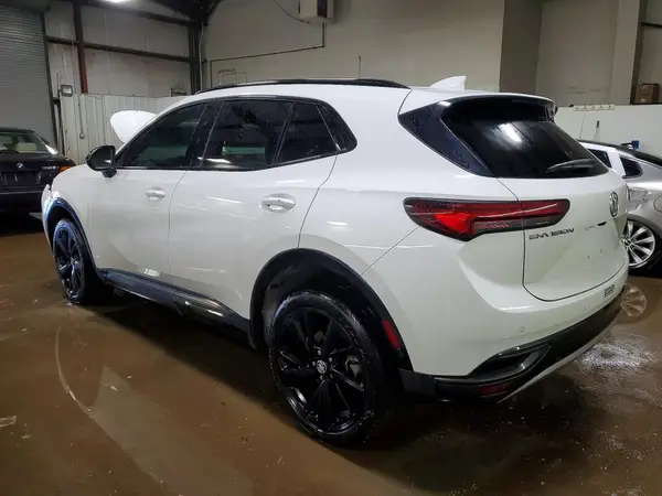 LRBAZLR40ND109476 2022 BUICK ENVISION - Image 2