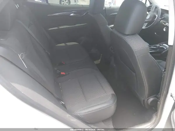 LRBAZLR40ND151968 2022 BUICK ENVISION - Image 8