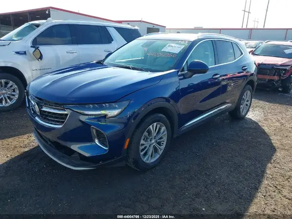 LRBAZLR40PD041585 2023 BUICK ENVISION - Image 2