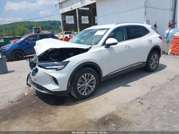 LRBAZLR41PD018428 2023 BUICK ENVISION - Image 2
