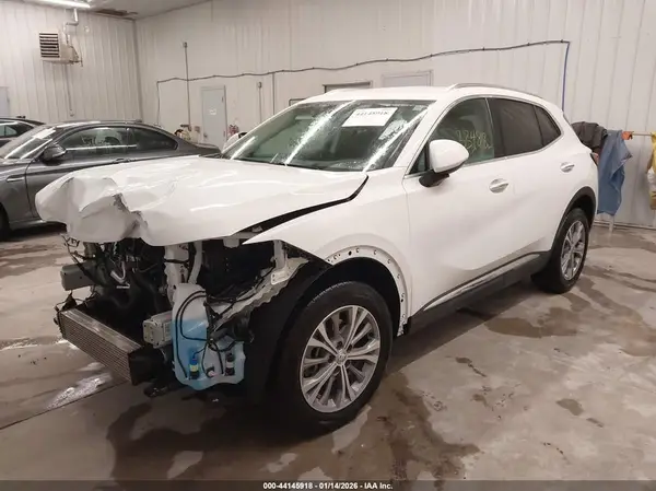 LRBAZLR43ND165315 2022 BUICK ENVISION - Image 2