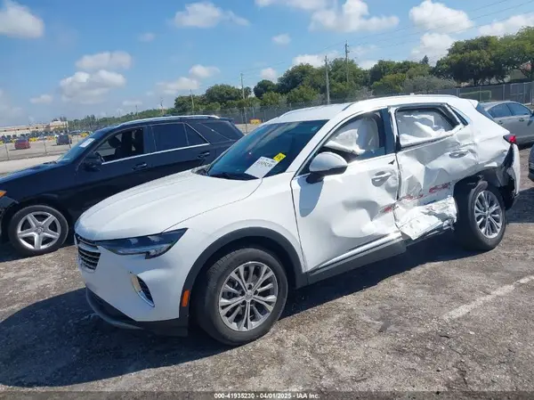 LRBAZLR44ND137510 2022 BUICK ENVISION - Image 2