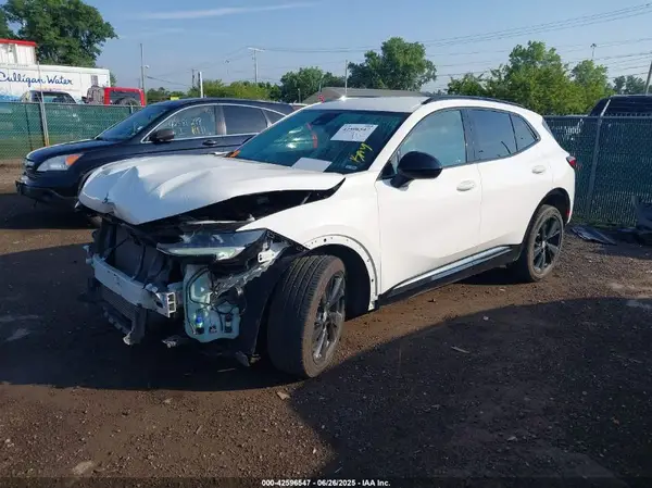 LRBAZLR45MD085979 2021 BUICK ENVISION - Image 2