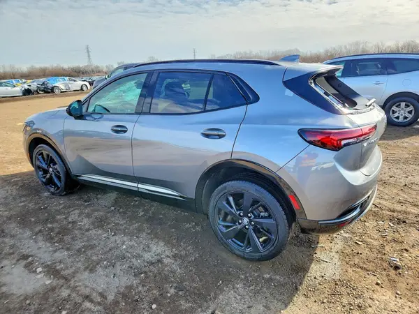LRBAZLR45ND063918 2022 BUICK ENVISION - Image 2