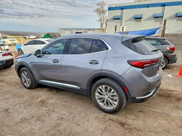 LRBAZLR45ND128301 2022 BUICK ENVISION - Image 2