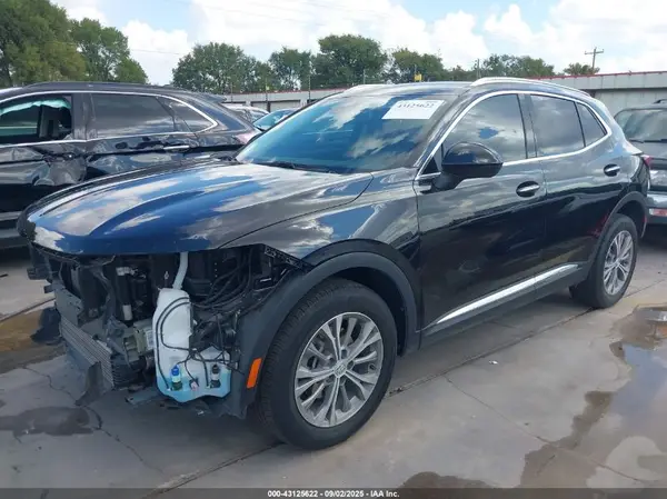 LRBAZLR47ND159730 2022 BUICK ENVISION - Image 2