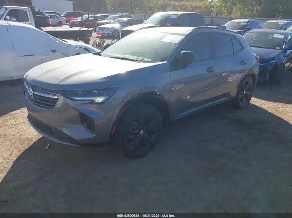 LRBAZLR48MD109921 2021 BUICK ENVISION - Image 2
