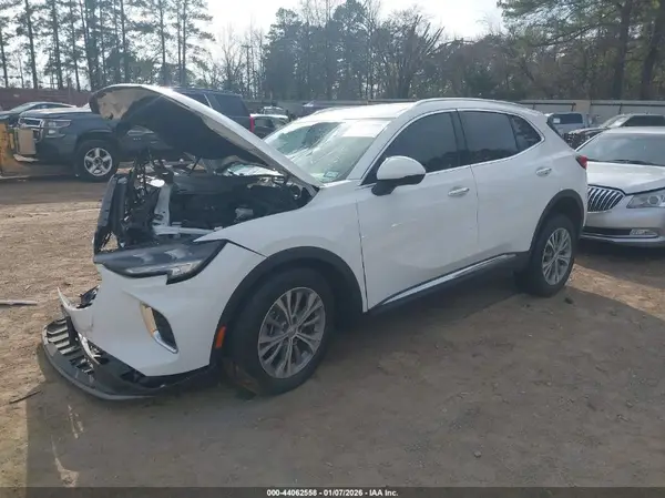 LRBAZLR48ND072743 2022 BUICK ENVISION - Image 2