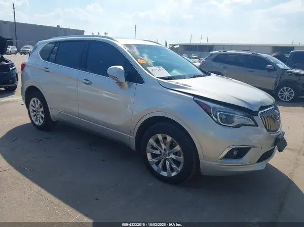 LRBFX1SA0JD006231 2018 BUICK ENVISION - Image 1